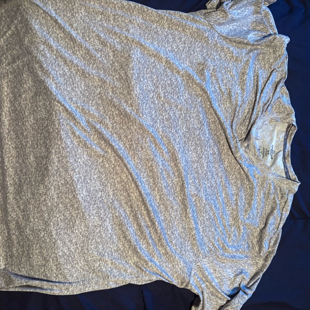 Gray men’s  Top